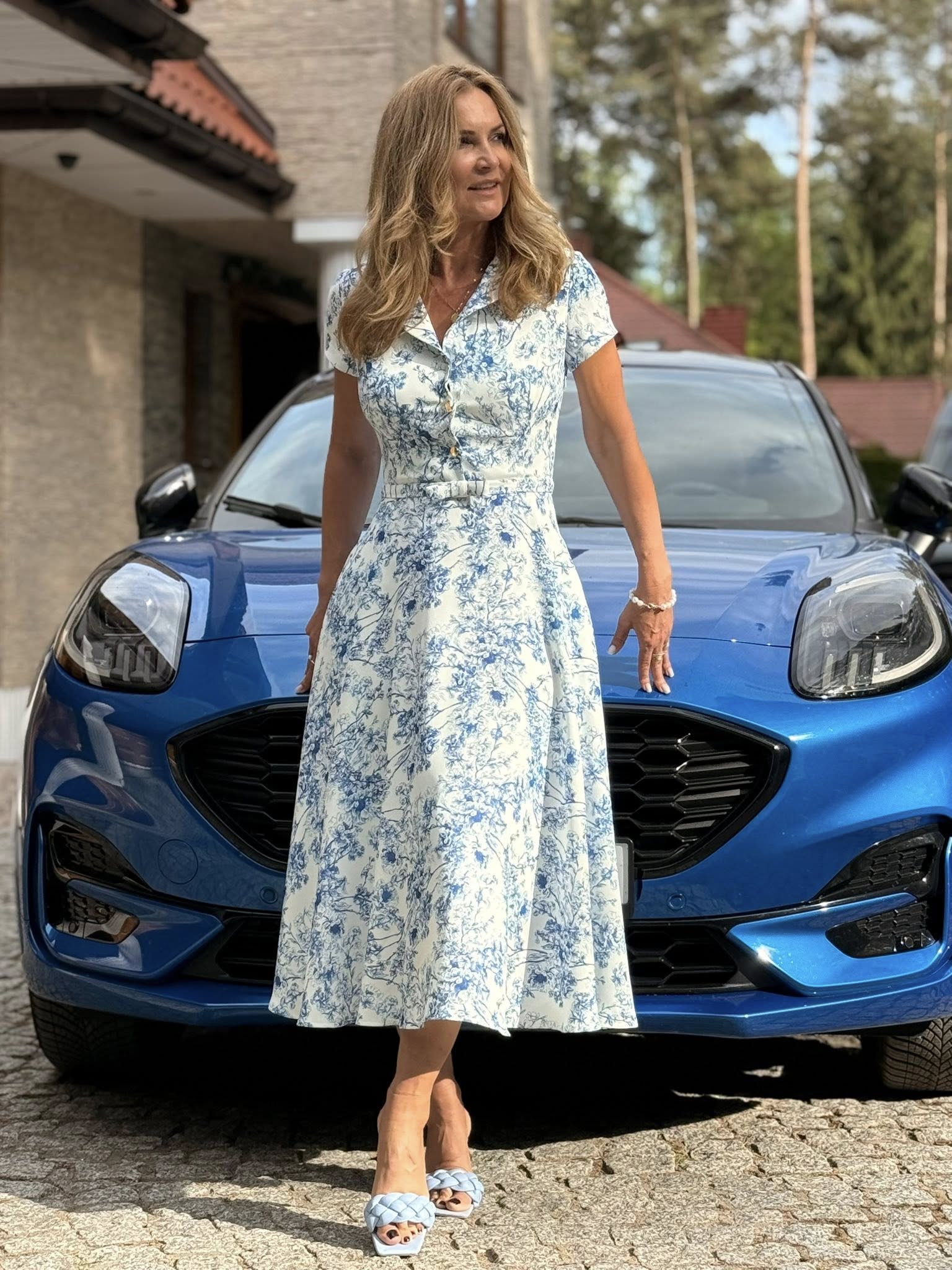 rozkoloszowana-sukienka-monaliza